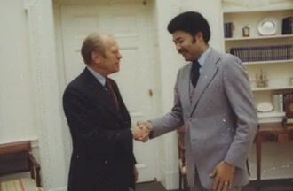 Richard Parsons (businessman) height profile photo