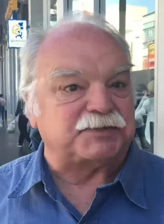 Richard Riehle height profile photo