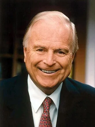 Richard Riordan height profile photo