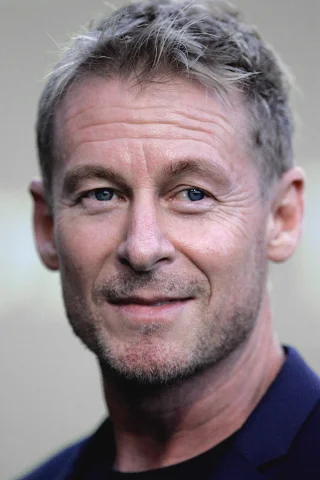 Richard Roxburgh height profile photo