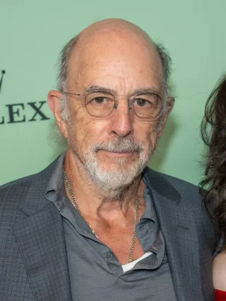 Richard Schiff height profile photo