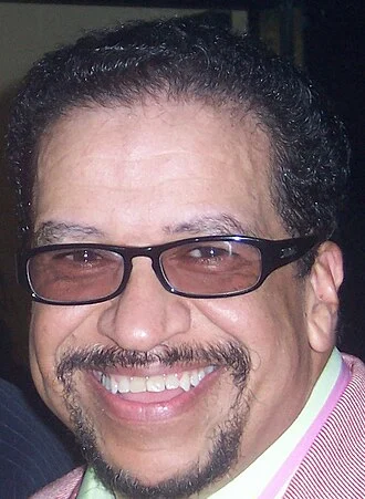 Richard Smallwood (musician) height profile photo