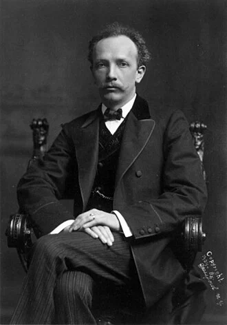 Richard Strauss height profile photo