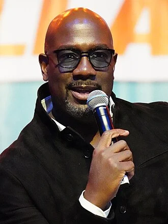 Richard T. Jones height profile photo
