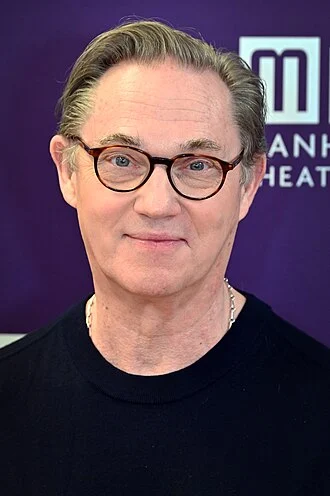 Richard Thomas (actor) height profile photo