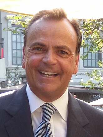 Rick Caruso height profile photo