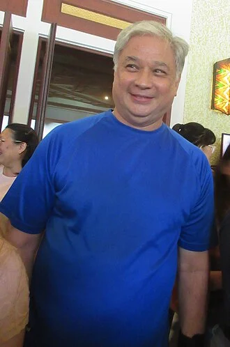 Ricky Davao height profile photo