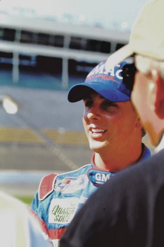 Ricky Hendrick height profile photo