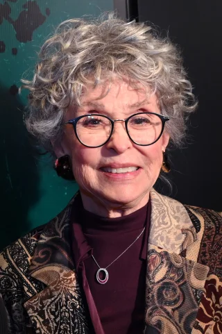 Rita Moreno height profile photo