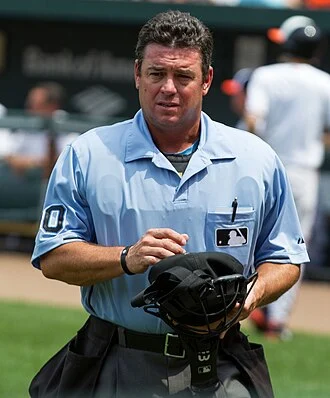 Rob Drake height profile photo
