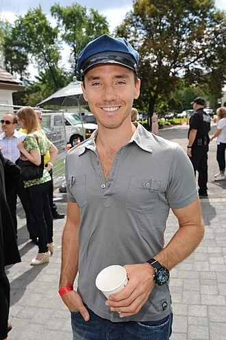 Rob Stewart (filmmaker) height profile photo