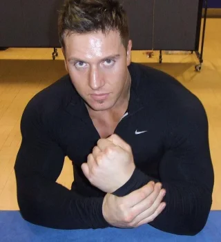 Rob Terry height profile photo