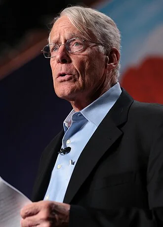 Rob Walton height profile photo