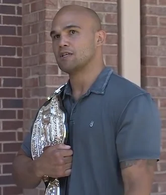 Robbie Lawler height profile photo