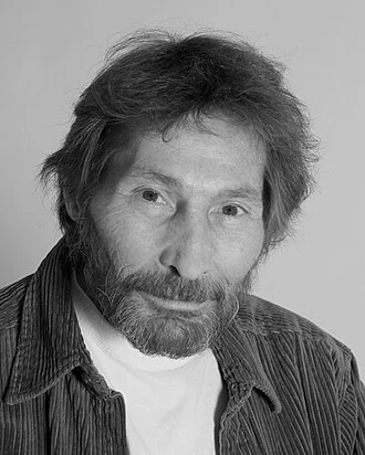 Robert Axelrod (actor) height profile photo