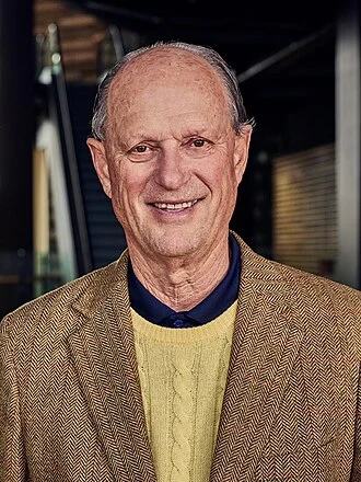 Robert Ballard height profile photo