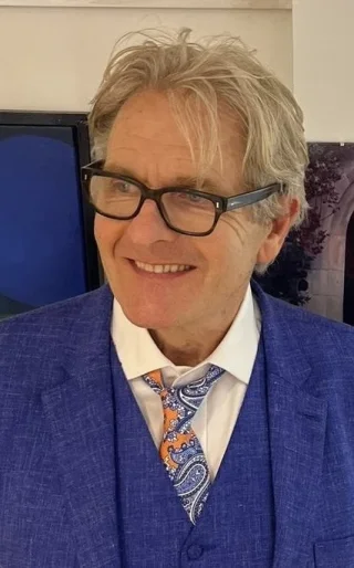 Robert Bathurst height profile photo