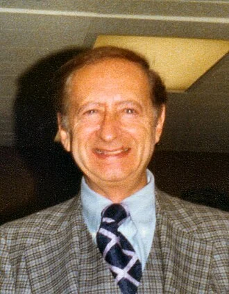 Robert Bloch height profile photo