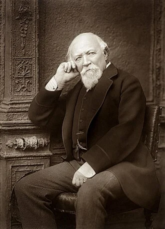 Robert Browning height profile photo