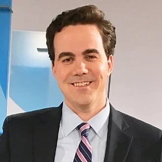 Robert Costa (journalist) height profile photo