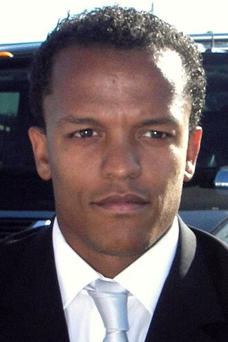 Robert Earnshaw height profile photo