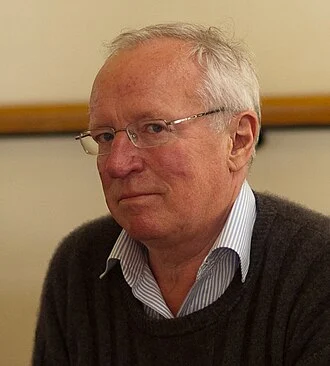 Robert Fisk height profile photo