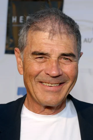 Robert Forster height profile photo