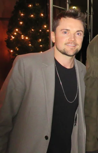 Robert Iler height profile photo