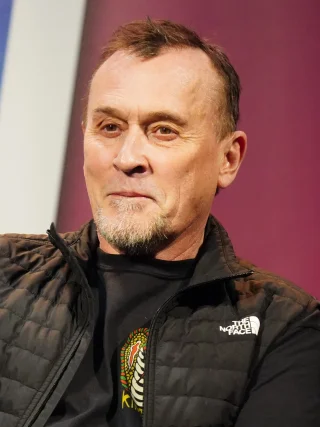 Robert Knepper height profile photo