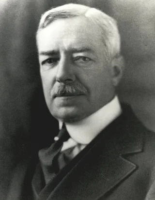 Robert Lansing height profile photo