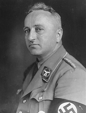Robert Ley height profile photo