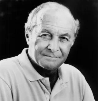 Robert Loggia height profile photo