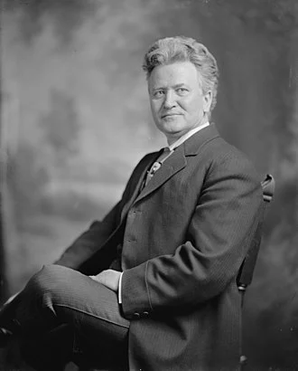 Robert M. La Follette height profile photo