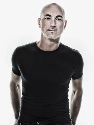 Robert Miles height profile photo