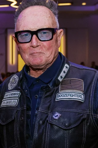 Robert Patrick height profile photo