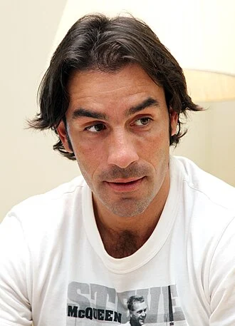 Robert Pires height profile photo