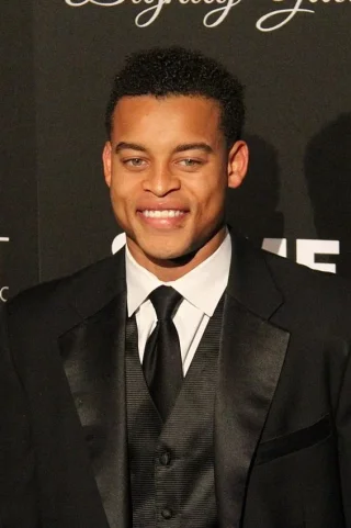 Robert Ri'chard height profile photo