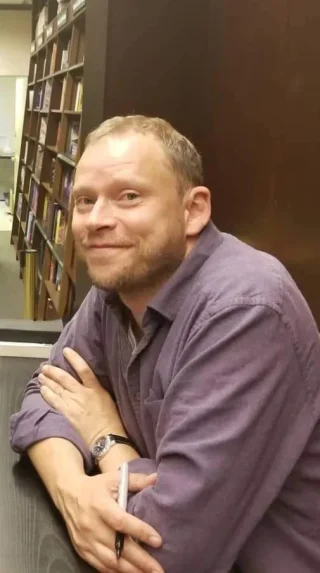 Robert Webb height profile photo