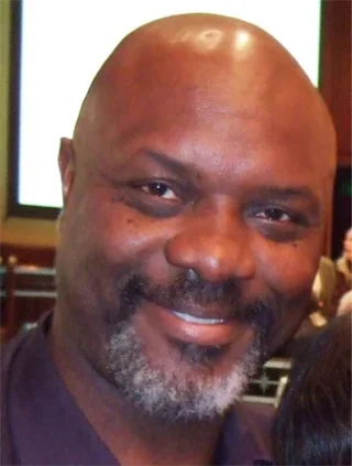 Robert Wisdom height profile photo