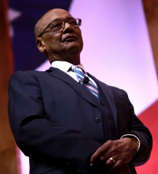 Robert Woodson height profile photo