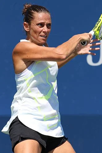 Roberta Vinci height profile photo