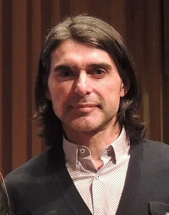 Roberto Ayala height profile photo