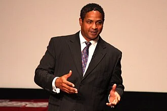Roberto Clemente Jr. height profile photo