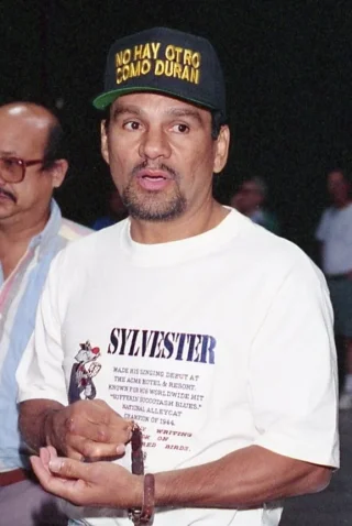 Roberto Durán height profile photo