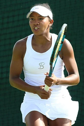 Robin Anderson (tennis) height profile photo