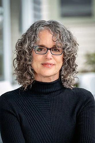 Robin DiAngelo height profile photo