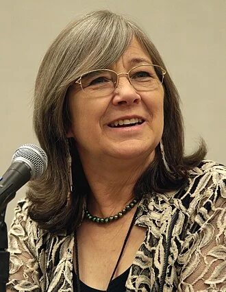 Robin Hobb height profile photo