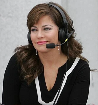 Robin Meade height profile photo