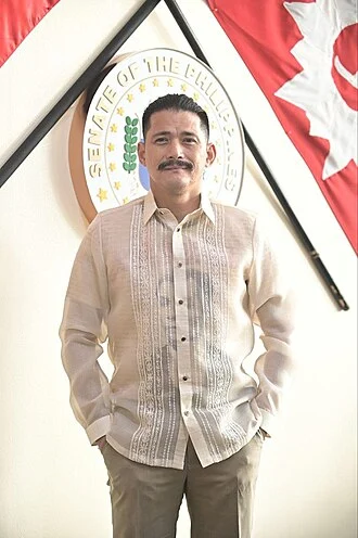 Robin Padilla height profile photo