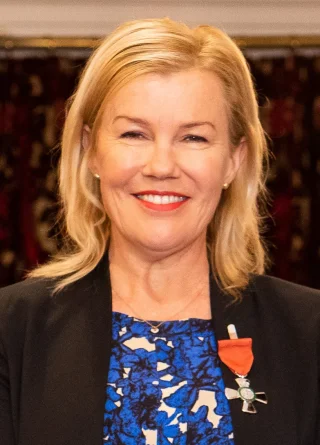 Robyn Malcolm height profile photo